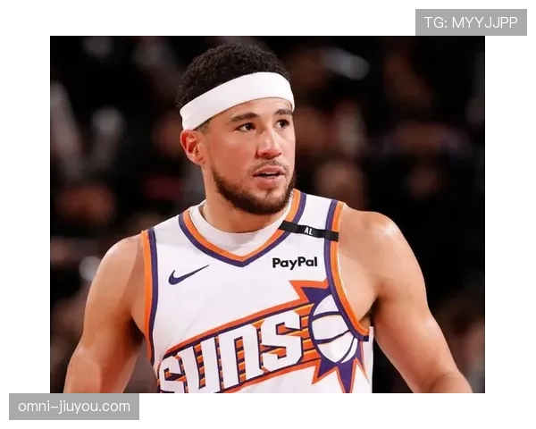 德文·布克训练完直接去夜店？这作息也太NBA了